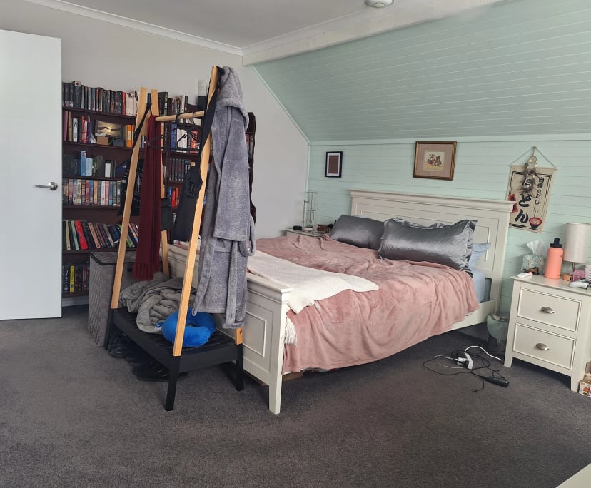 Unfurnished room with own bathroom