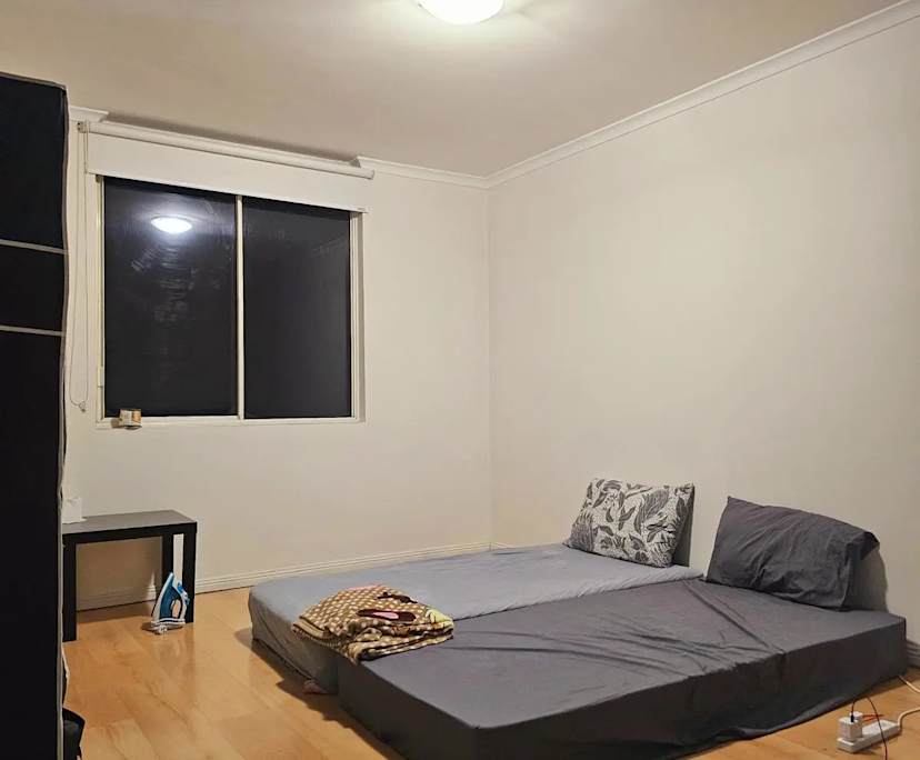 Furnished room with ensuite in a flatshare