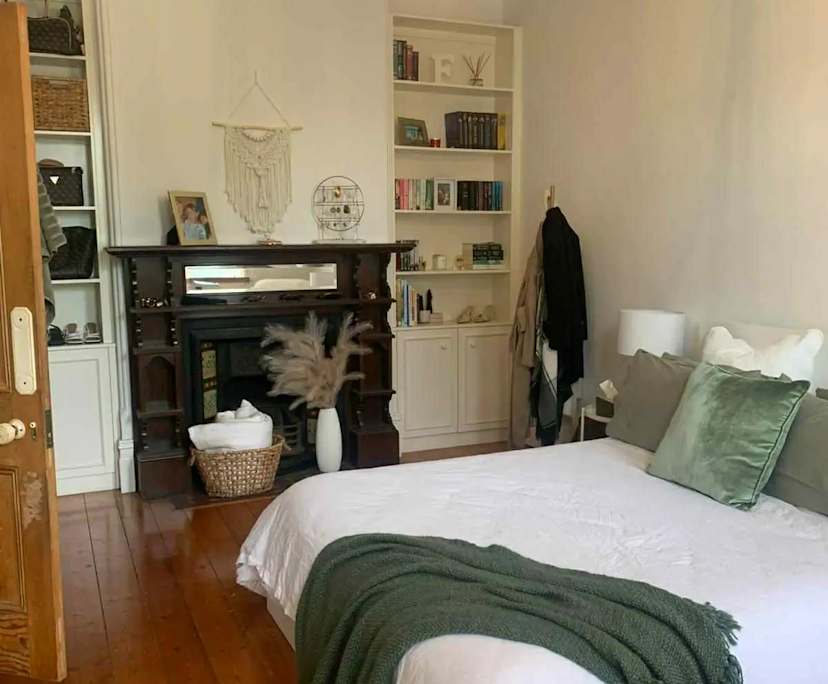 $350, Share-house, 3 bathrooms, Windsor VIC 3181