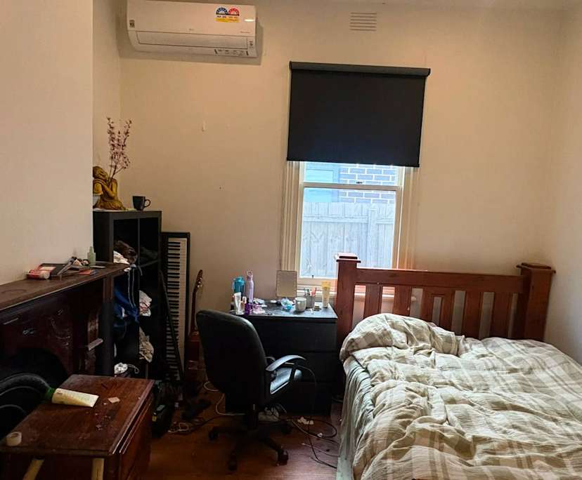 Unfurnished room in a share house