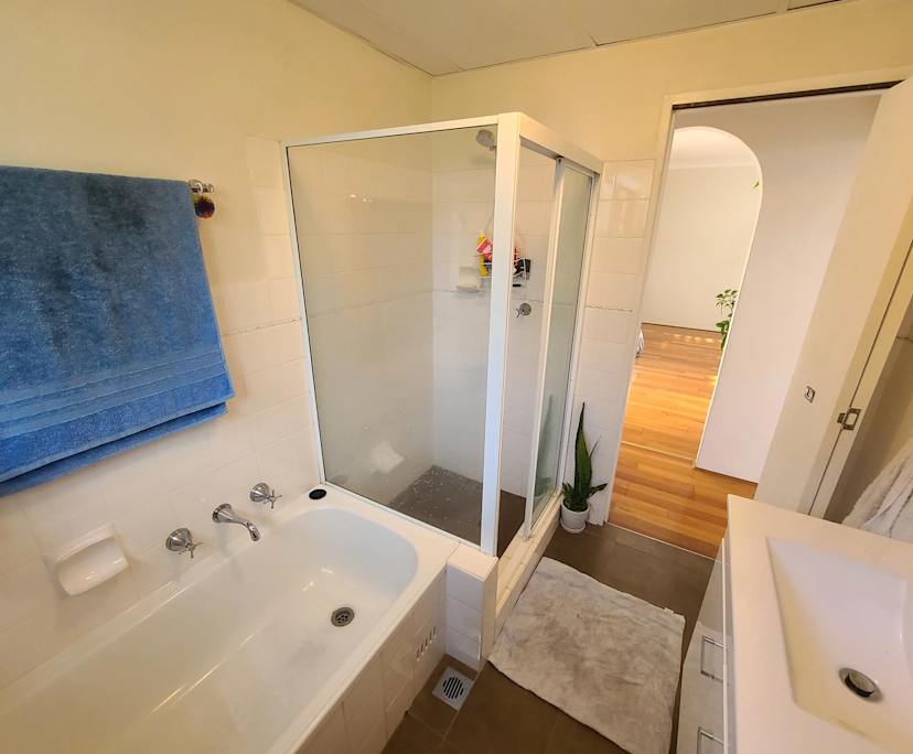 $445, Flatshare, 2 bathrooms, Kensington NSW 2033