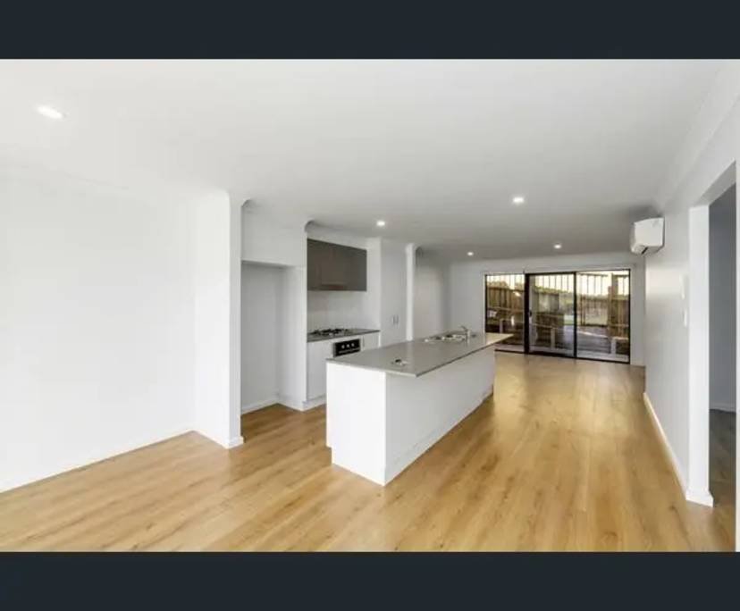 Room in a share house
