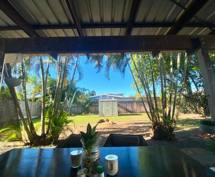 $300, Share-house, 3 bathrooms, Westcourt QLD 4870