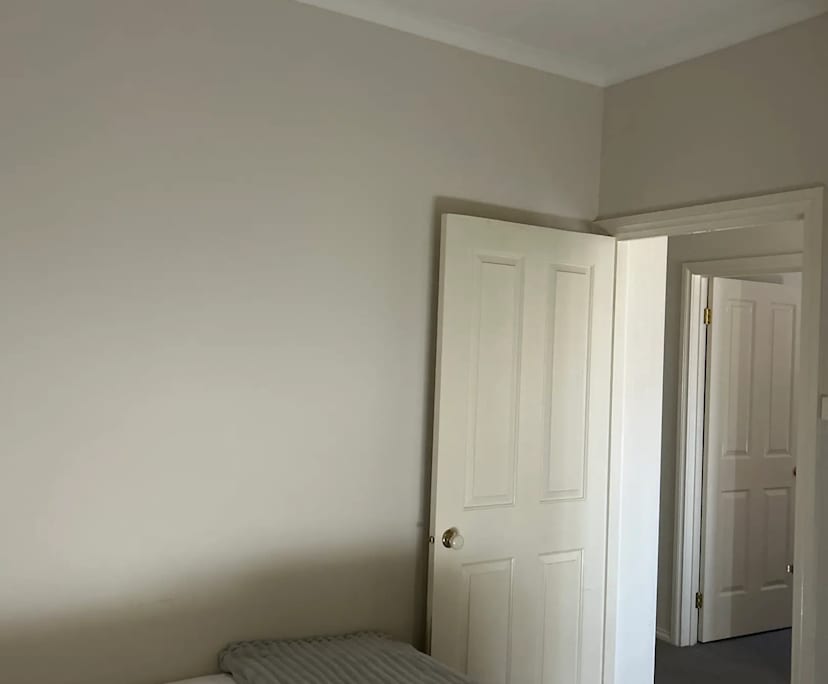 $220, Share-house, 3 bathrooms, Caroline Springs VIC 3023