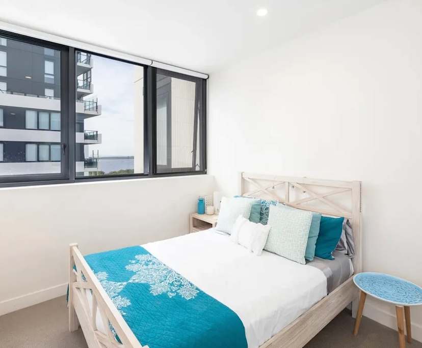 Unfurnished room with ensuite in a flatshare