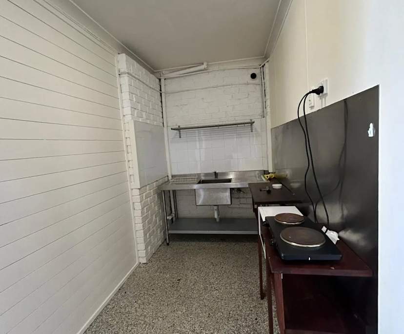 $330, Studio, 1 bathroom, Lismore NSW 2480