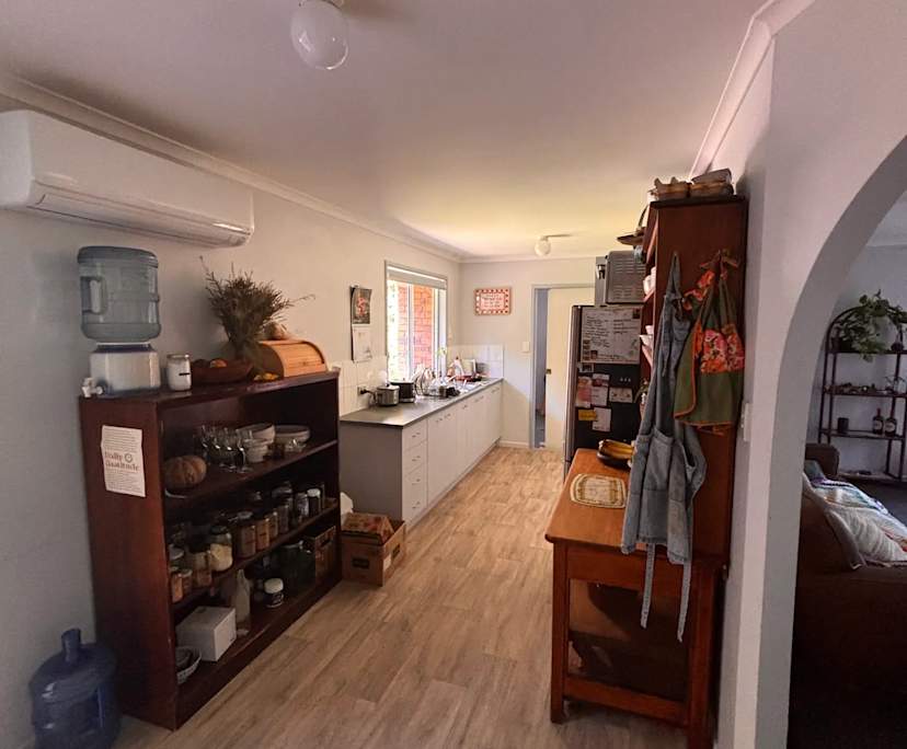Room in a share house