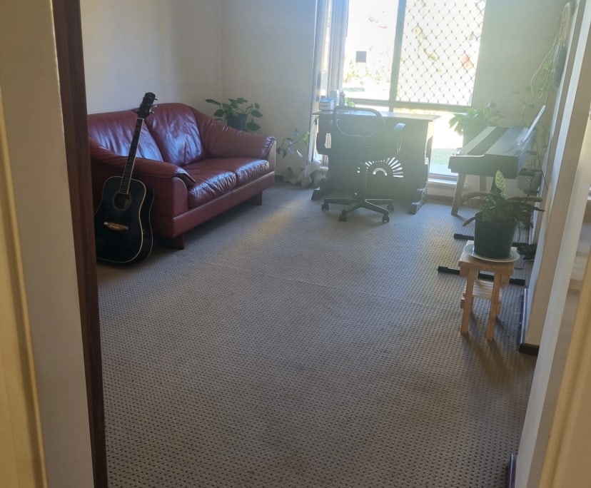 Room in a share house