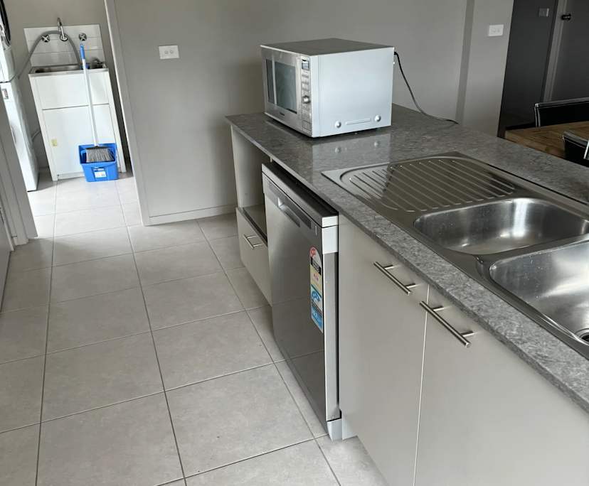 $160, Share-house, 4 bathrooms, Truganina VIC 3029