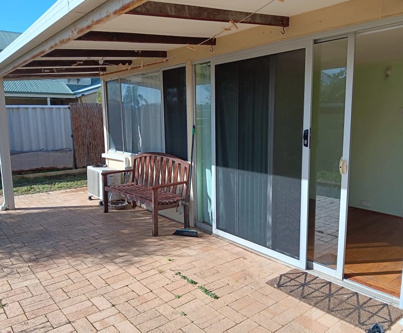 Granny Flat for Rent in White Gum Valley, Perth 2...