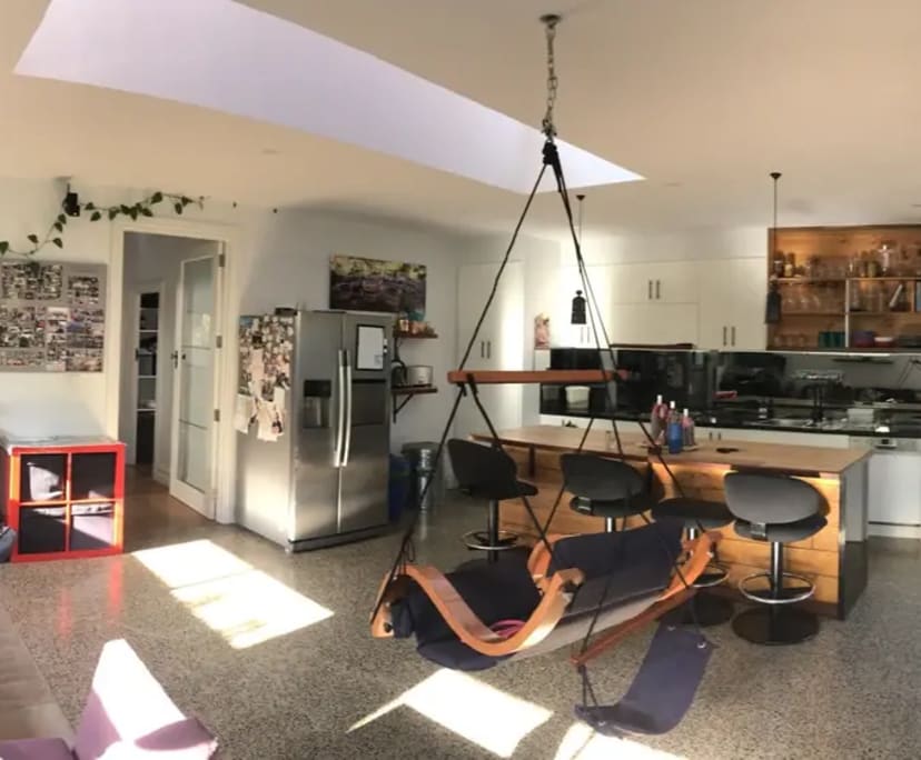 Room in a share house