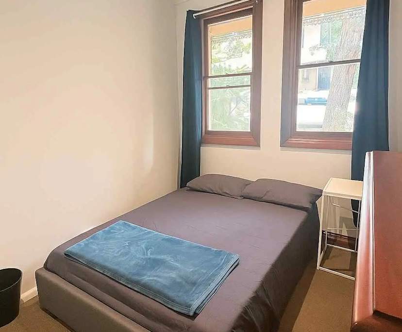 Furnished room in a share house