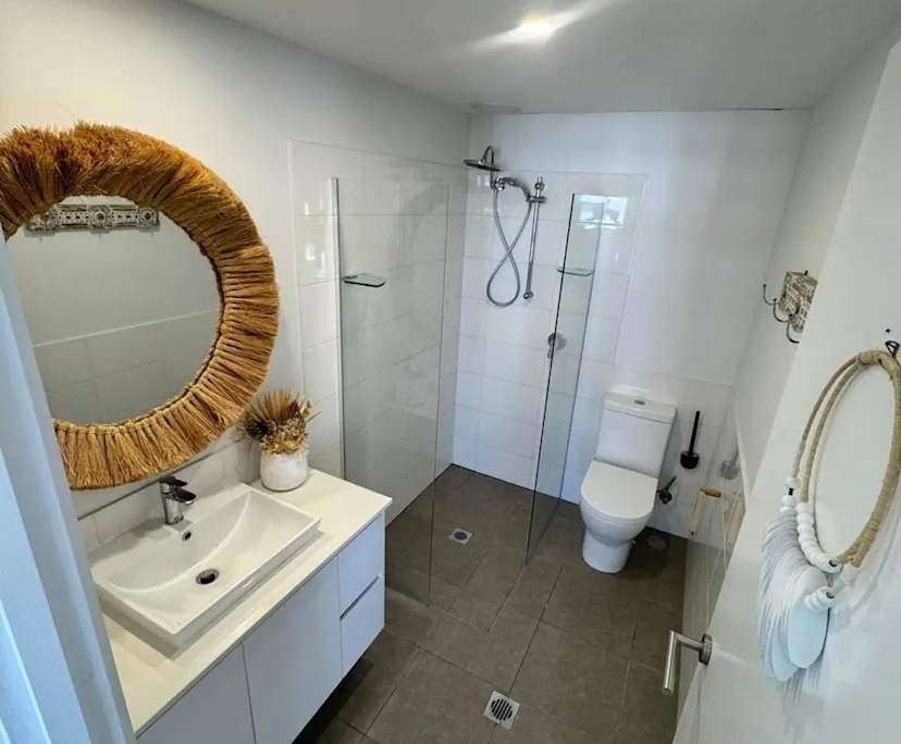 $510, Flatshare, 3 bathrooms, Bundall QLD 4217