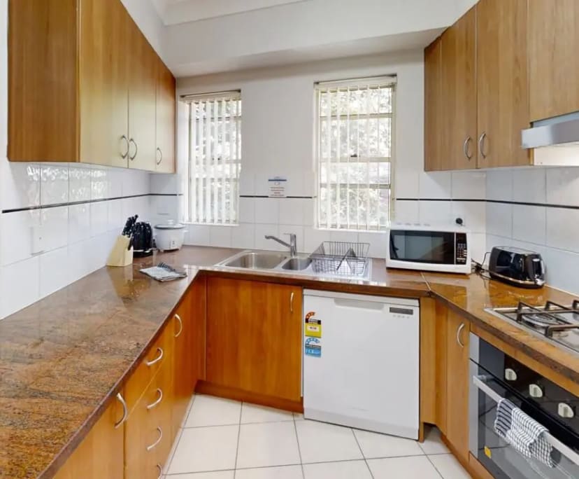 $285, Flatshare, 3 bathrooms, Chippendale NSW 2008