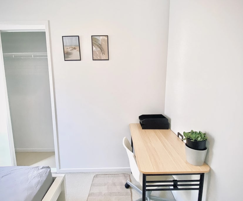 Furnished room in a share house