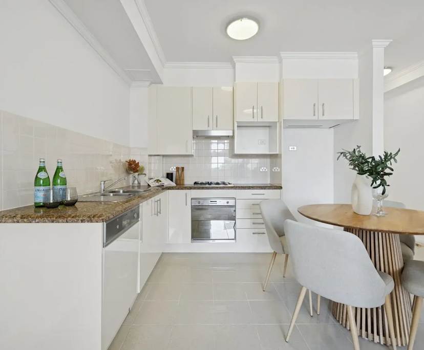 $850, 1-bed, 1 bathroom, Sydney NSW 2000