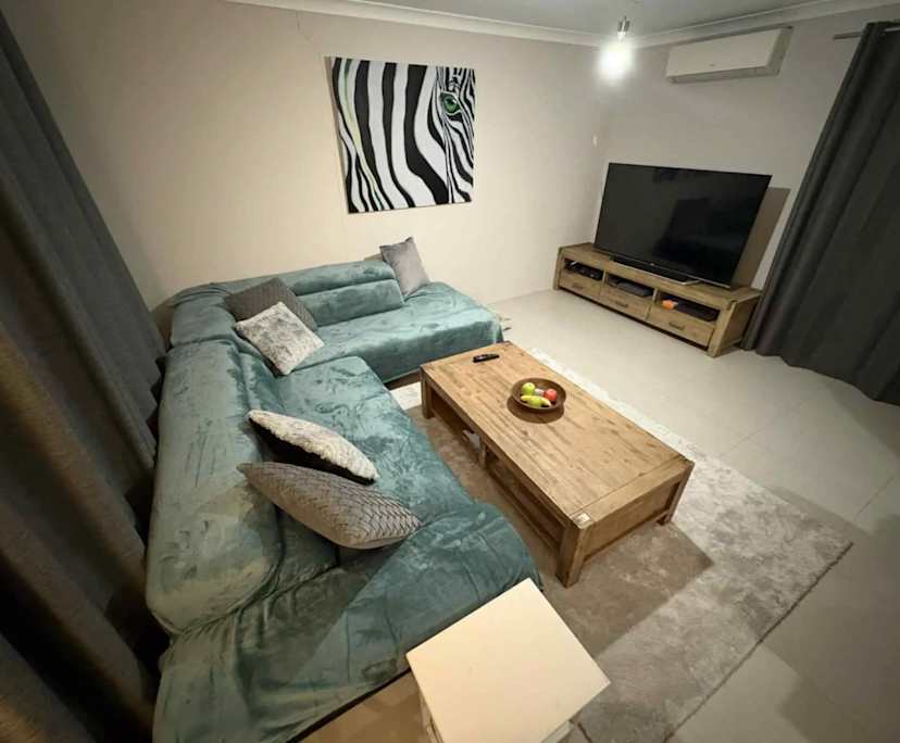 Room in a share house