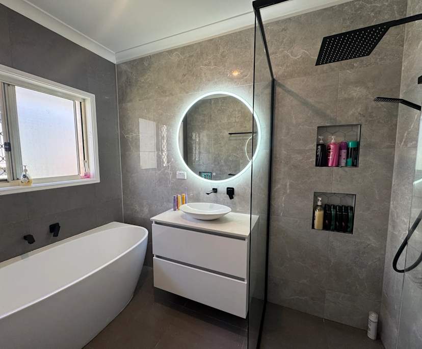 $350, Share-house, 6 bathrooms, Springfield Lakes QLD 4300