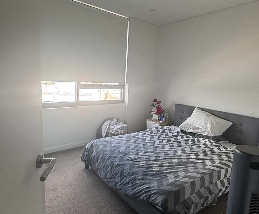Unfurnished room with own bathroom