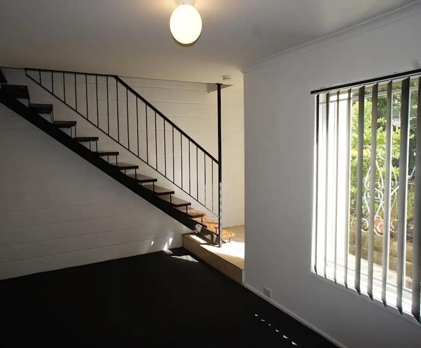 Unfurnished room in a flatshare
