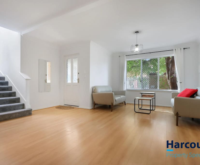 Whole property with 3 rooms for rent