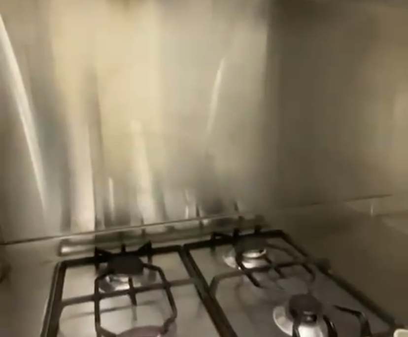Unfurnished room studio flat for rent