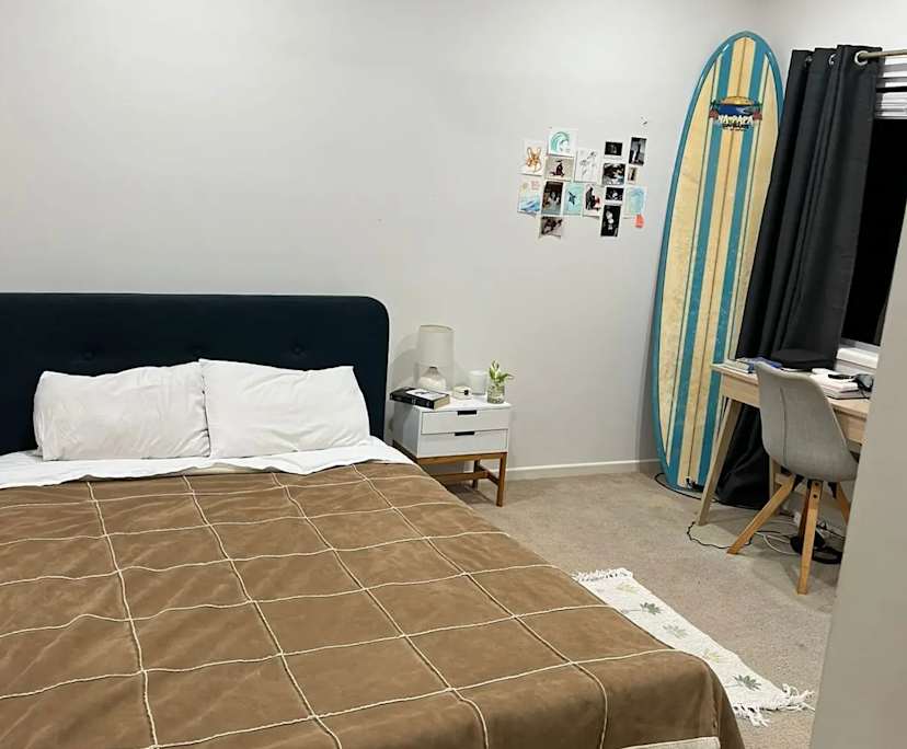 Furnished room in a share house