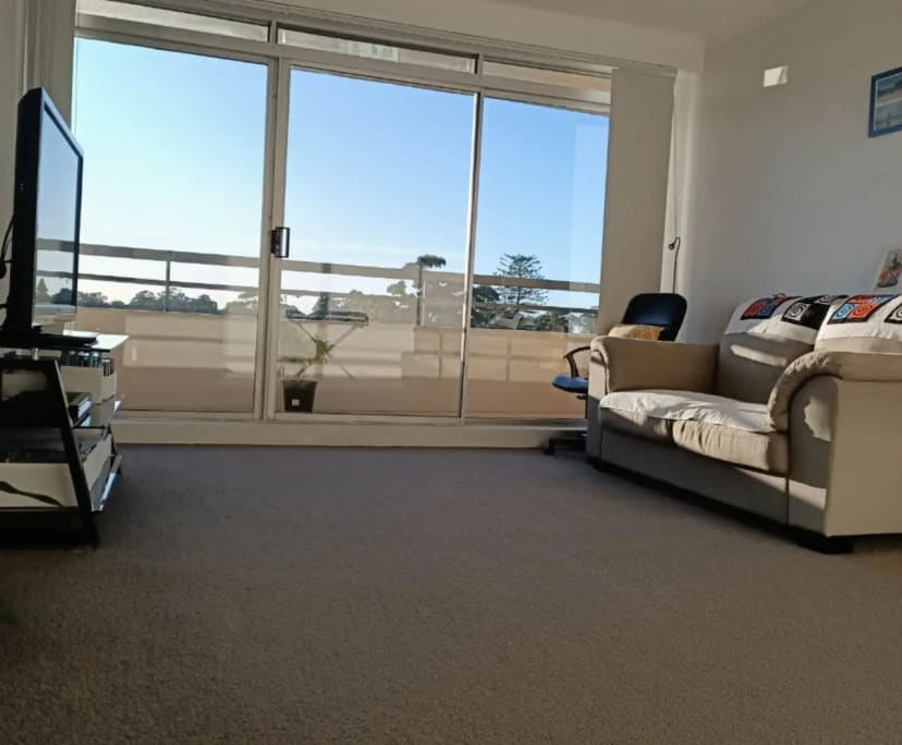 Furnished room in a flatshare