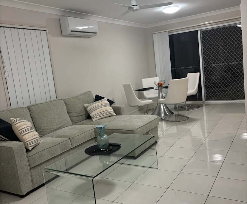 Room in a share house