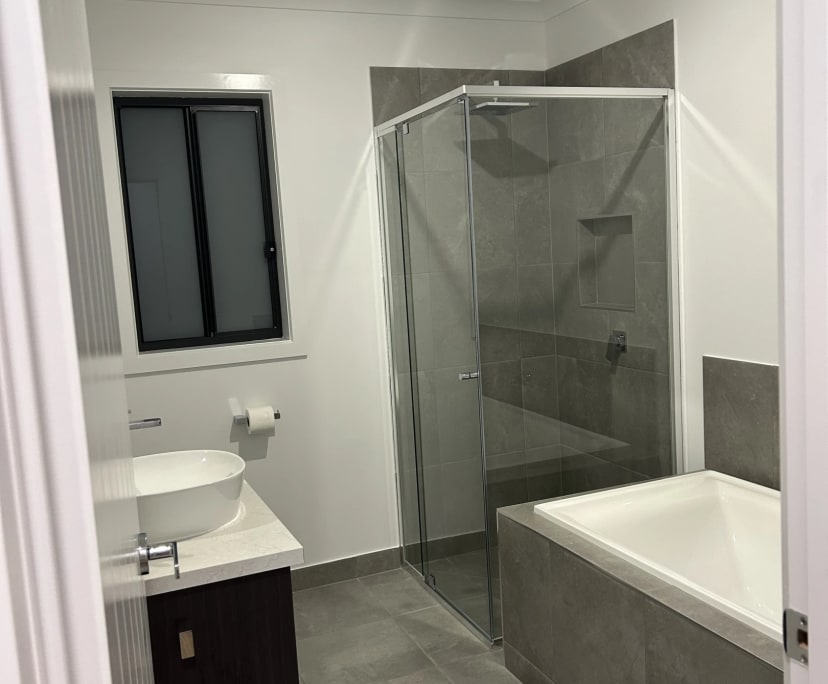 Room in a share house
