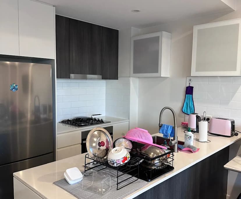 Furnished room in a flatshare