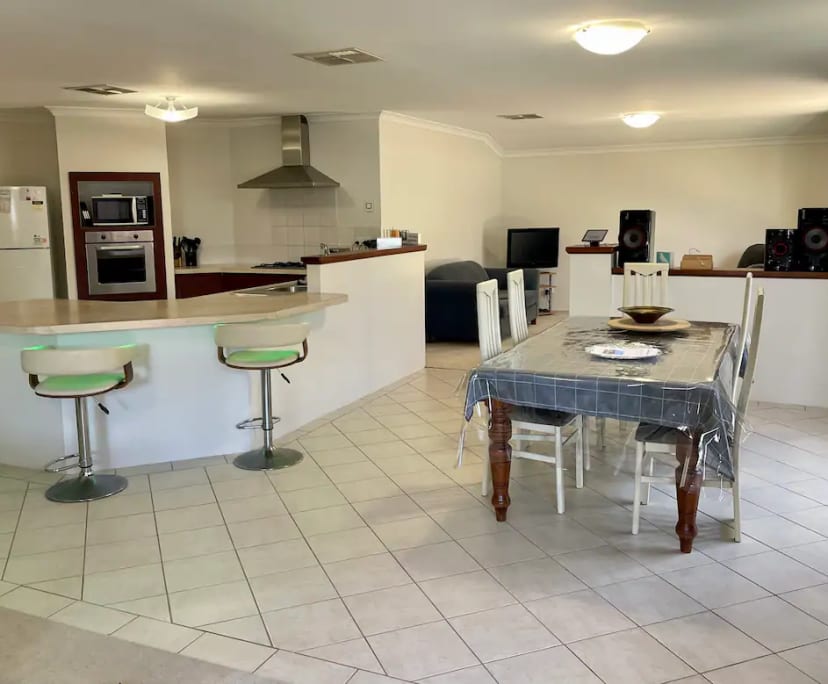 $190-250, Share-house, 3 rooms, Halls Head WA 6210, Halls Head WA 6210