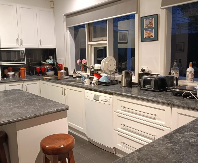 Room in a share house