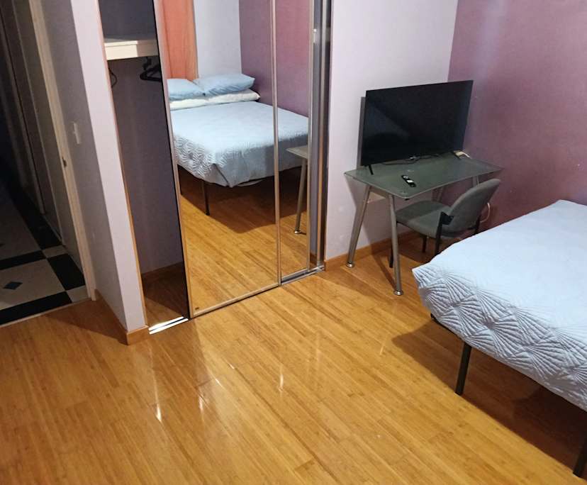 Room in a share house