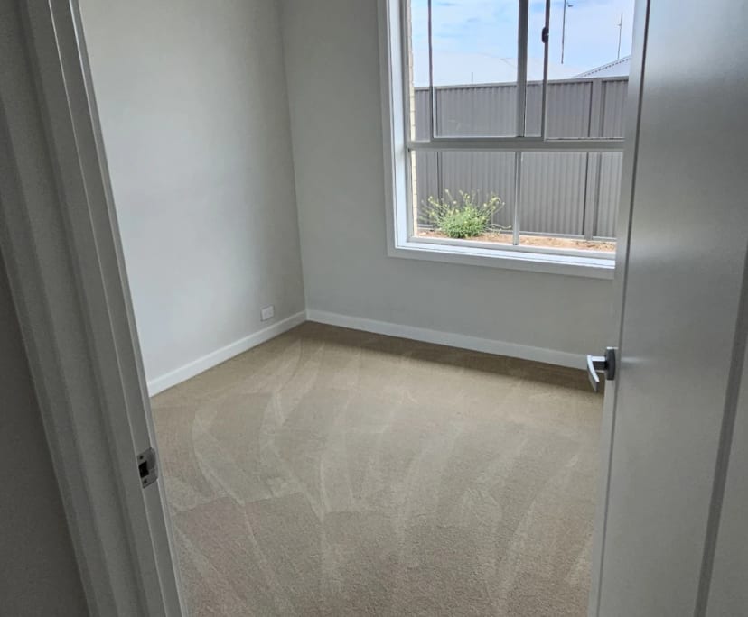 Unfurnished room with own bathroom