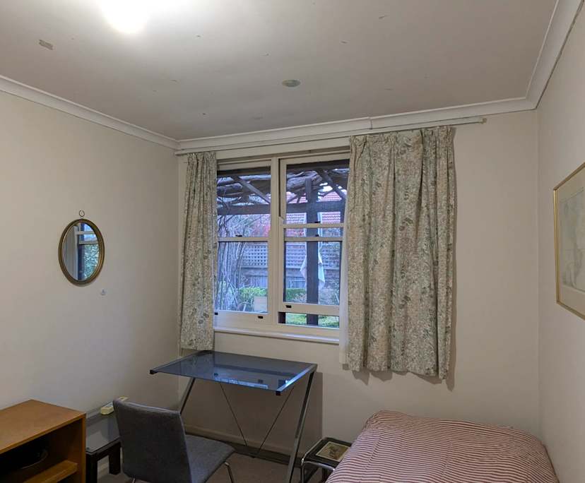 Furnished room in a share house