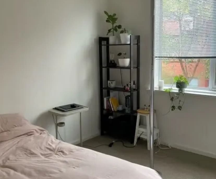 Unfurnished room in a flatshare