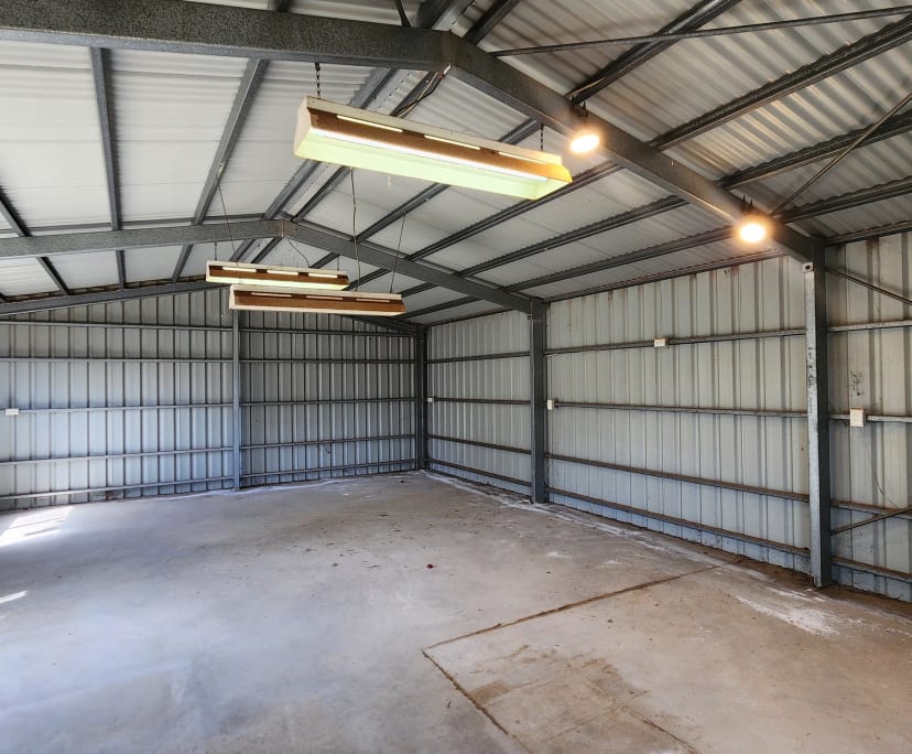 Whole property with 3 rooms for rent