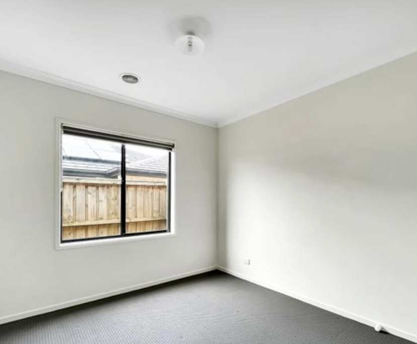 $230, Share-house, 4 bathrooms, Clyde North VIC 3978