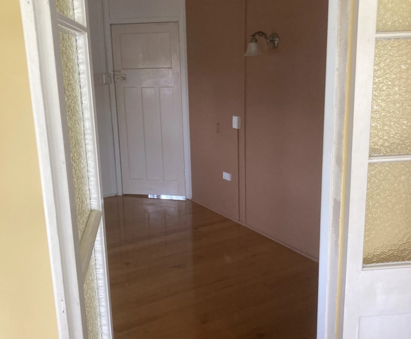 Room in a share house
