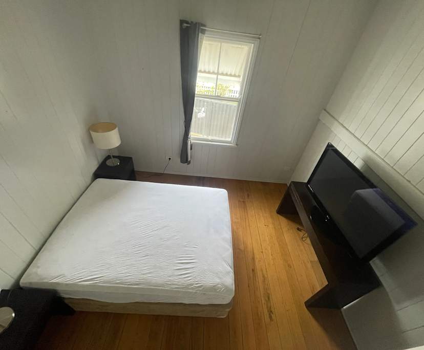 Room in a share house