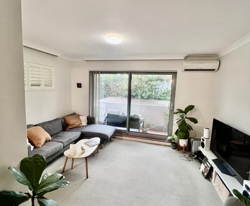 Furnished room in a flatshare