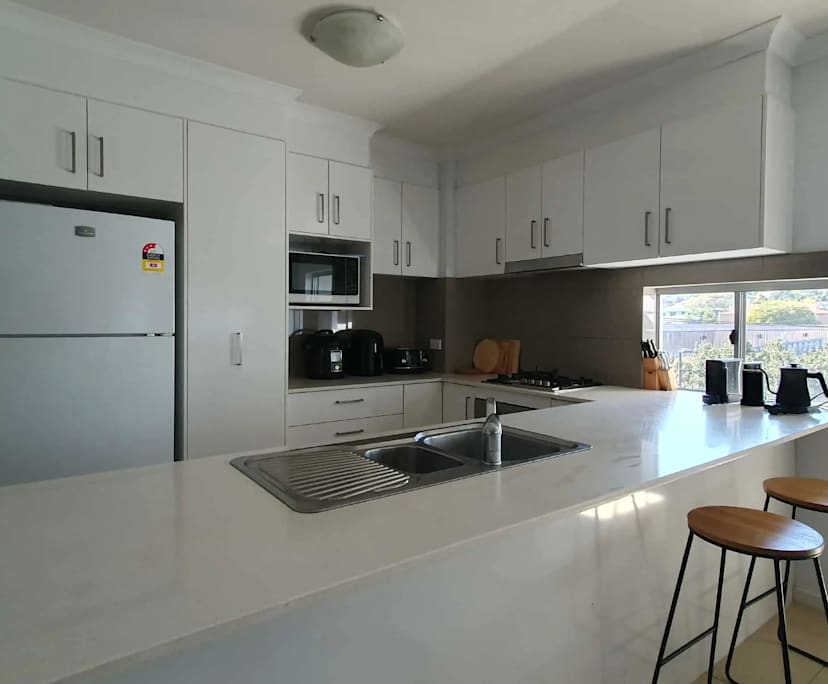 Furnished room with ensuite in a flatshare