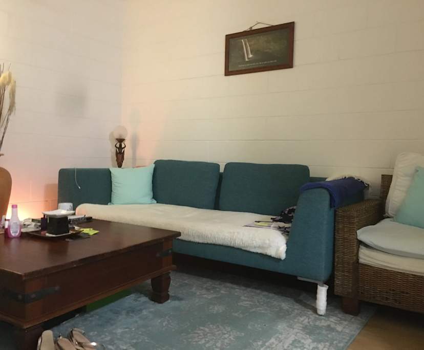 Furnished room in a flatshare