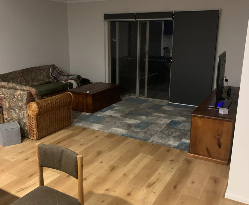 Room in a share house