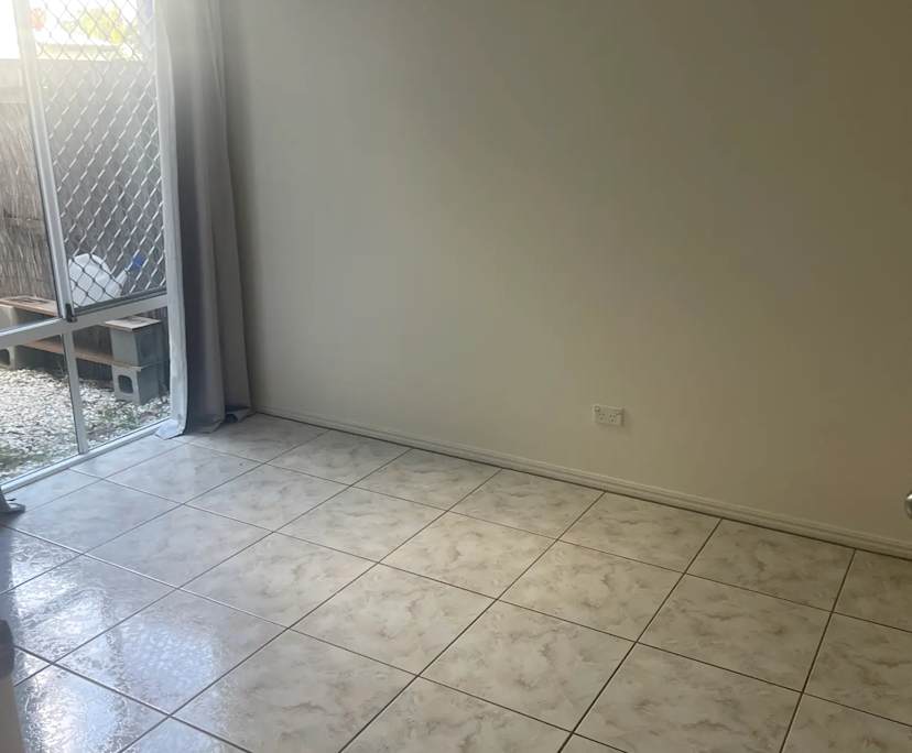 Unfurnished room in a share house