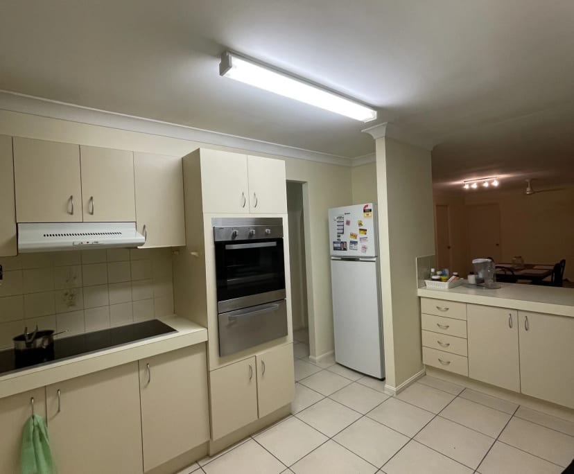 $255, Share-house, 4 bathrooms, Eight Mile Plains QLD 4113