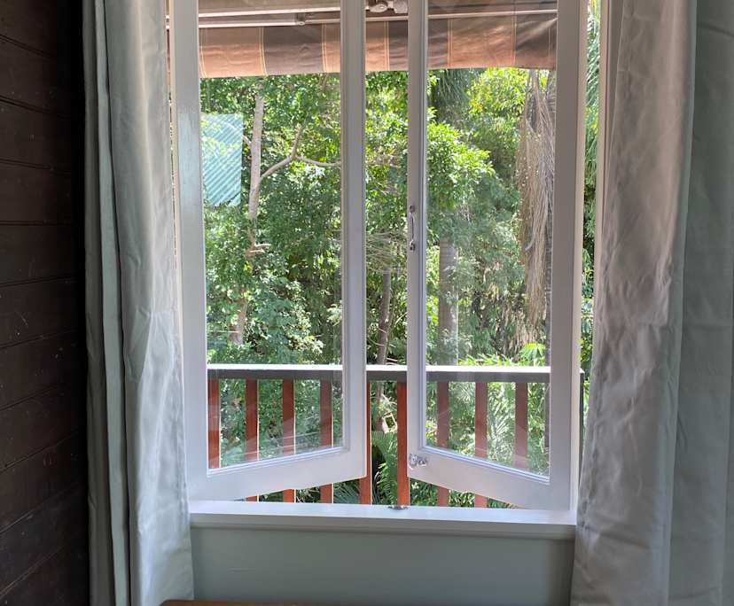 $715, Granny-flat, 1 bathroom, Highgate Hill QLD 4101