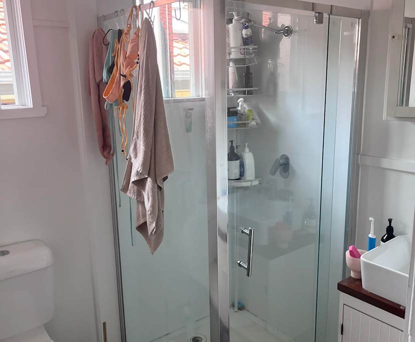 $350, Share-house, 2 bathrooms, Miami QLD 4220