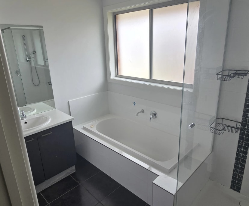 $250, Share-house, 4 bathrooms, Bairnsdale VIC 3875